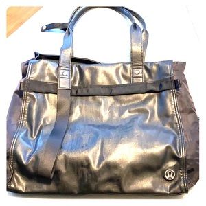 Lululemon tote